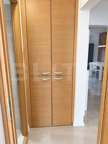 Apartament cu 3 camere decomandat, mobilat în Central