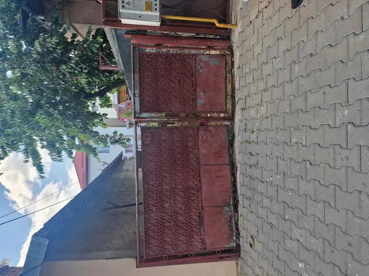 Casa batraneasca nelocuibila de vanzare - 6