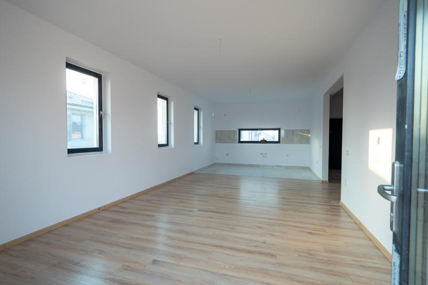 CASA FINALIZATA 4 CAMERE-SOS. PIPERA-TUNARI, BALOTESTI - 7