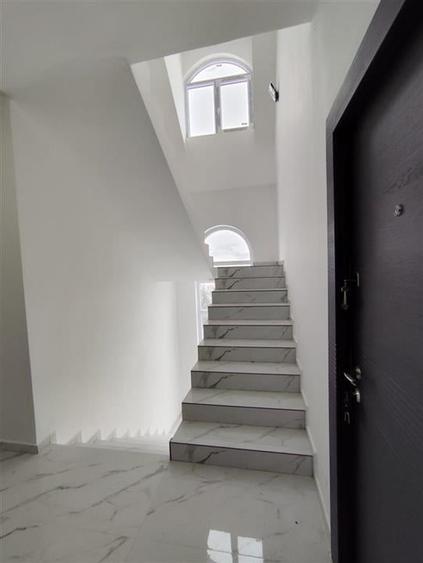 RECO Vila la cheie compartimentata in 16 ap in zona Spitalul Judetean - 12