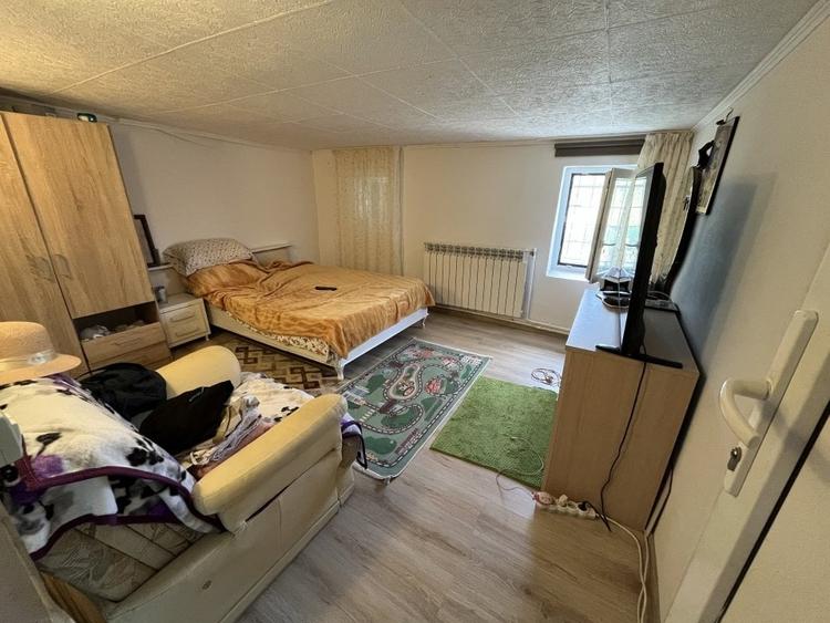 Sacele, Jud Constanta. Oportunitate! Casa la sol, 4 camere si dependinte,livada! - 10