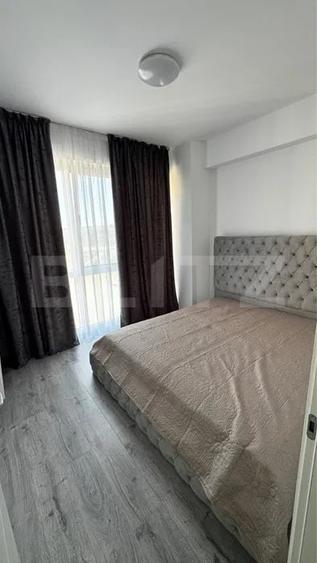 Apartament cu 3 camere semidecomandat, mobilat în Valea Adâncă