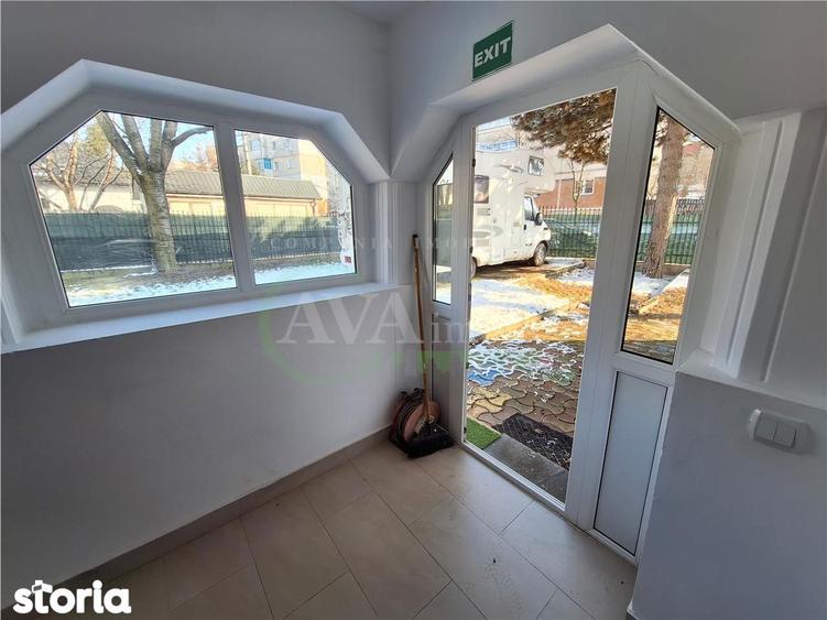 Casă cu 6 camere cu Teren 400 Mp în Central