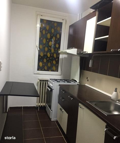 Garsonieră decomandată în Brâncoveanu