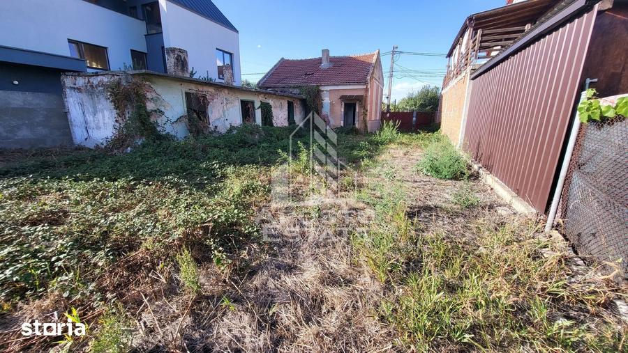 Casă cu 5 camere cu Teren 780 Mp în Ghirodei