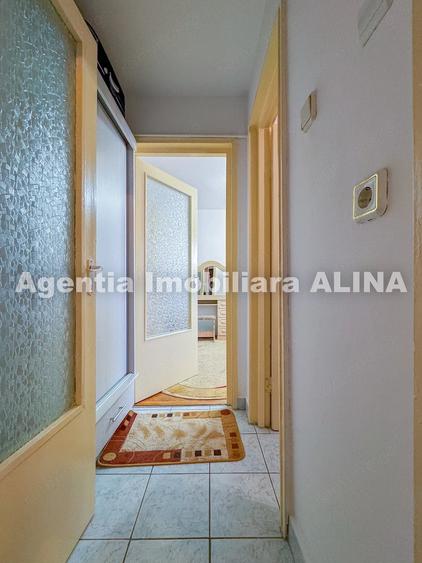 Apartament cu 2 camere semidecomandat în Piața Centrală