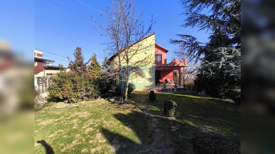 Casă cu 3 camere cu Teren 678 Mp în Europa