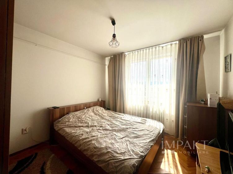 Apartament cu 3 camere semidecomandat în Grigorescu