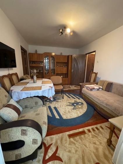 Apartament cu 2 camere semidecomandat, mobilat în George Enescu
