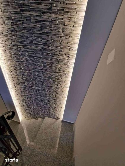 Casă cu 4 camere cu Teren 284 Mp în Sânmartin