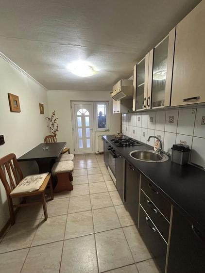Casă cu 4 camere în Brăilița