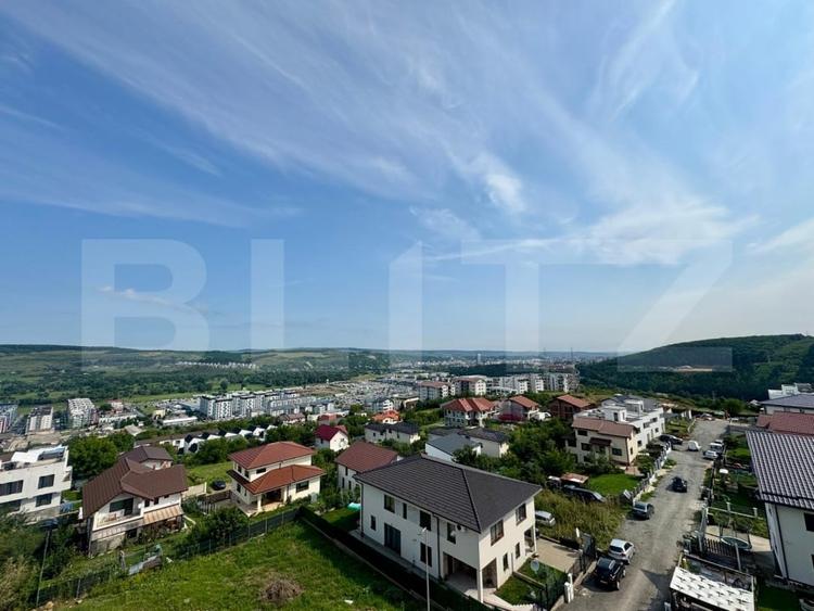 Penthouse cu 3 camere decomandat, mobilat în Florești