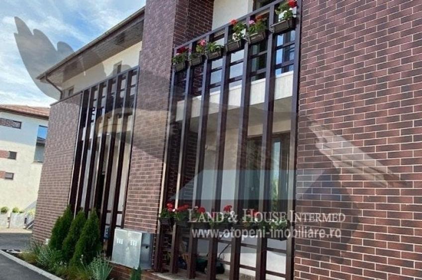 Duplex cu 4 camere cu Canalizare în Central