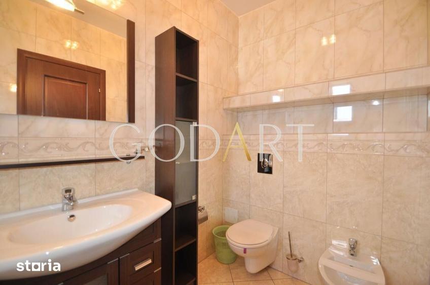 Apartament cu 3 camere, mobilat în Aviatorilor
