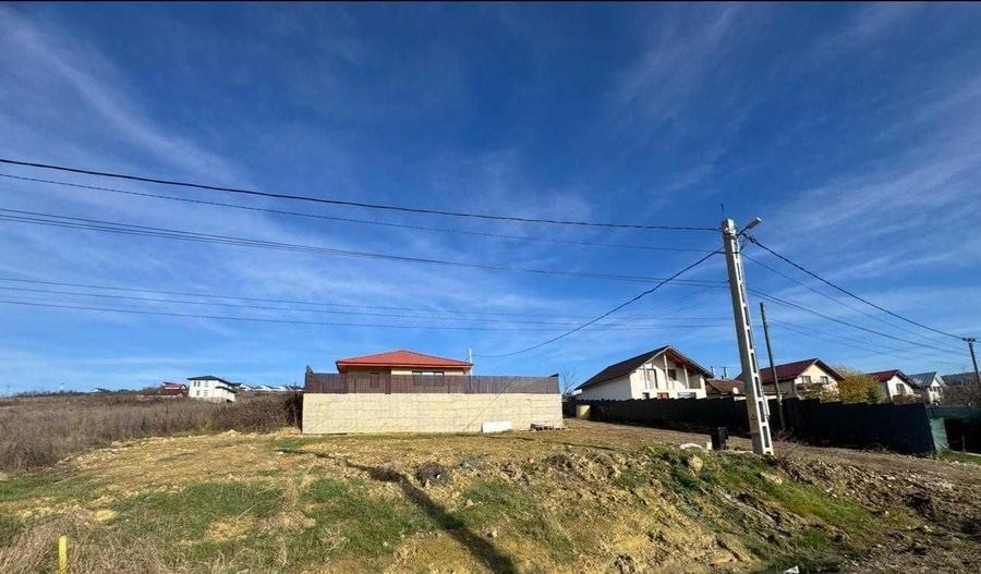 Teren de 300 mp, în Bârnova