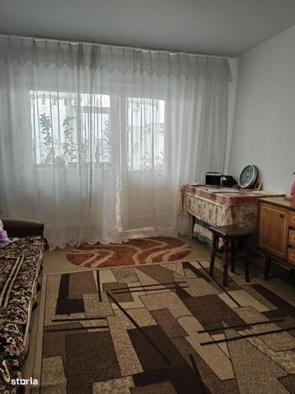 Apartament cu 3 camere decomandat în Dorobanți 2