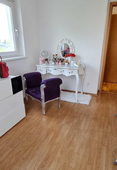 Apartament cu 3 camere decomandat în Chitila