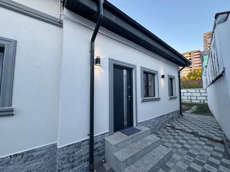 Casă individuală cu 3 camere cu Canalizare în Bucureștii Noi