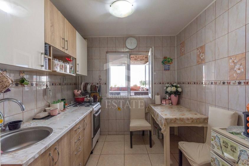 Apartament cu 4 camere decomandat, mobilat în Pantelimon