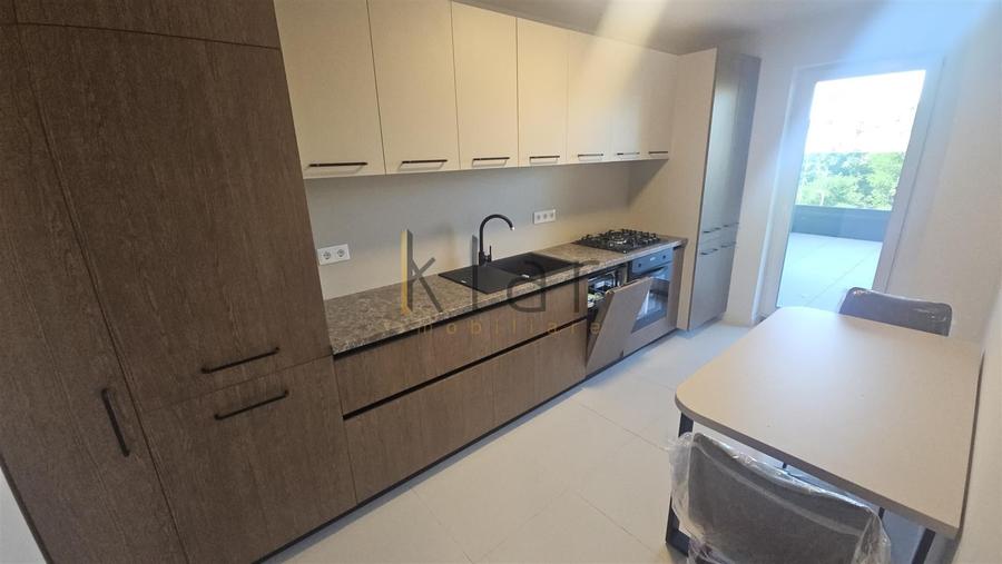 Apartament cu 2 camere semidecomandat, mobilat în Sopor