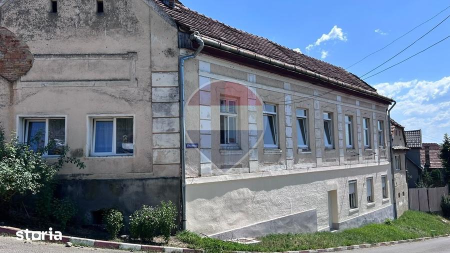 Casă cu 3 camere cu Teren 140 Mp în Central
