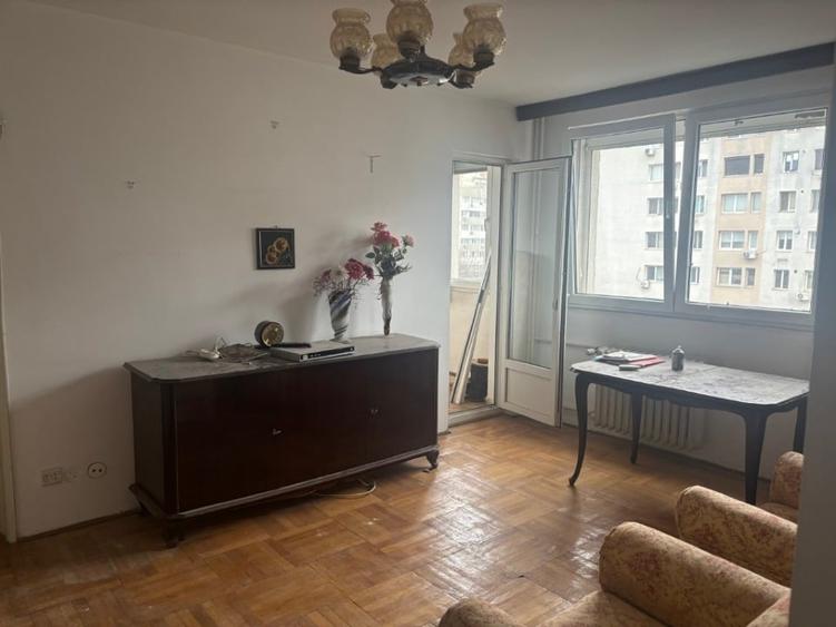 Apartament 3 camere de vanzare - 2