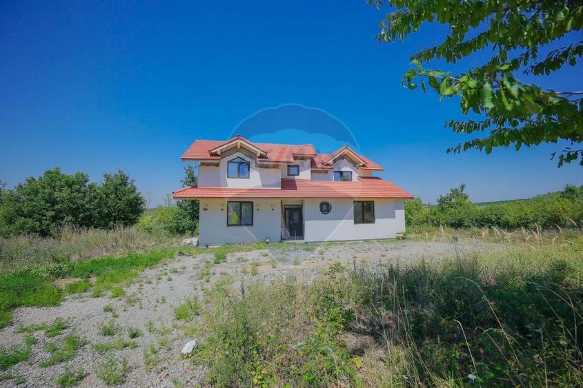 De vânzare casă cu un proiect deosebit, la roșu , Str. Gheorghe Doja - 3