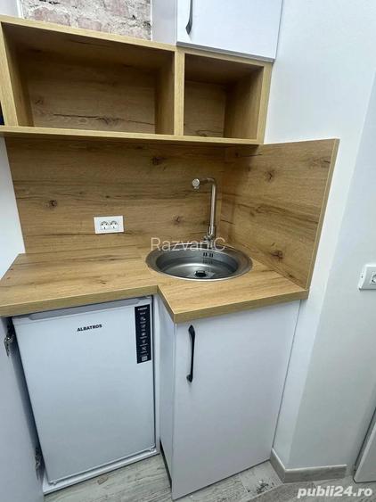Piata Romana - Lahovari - Garsoniera micuta si draguta  10 mp - MODERNA