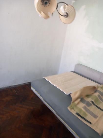 Inchiriez Apartament 2 camere , Zona Nord Republicii , Rm.Valcea , Doar la muncitori sau la zi / ora - 7