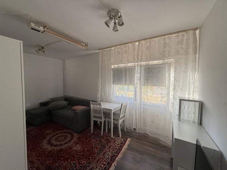 Garsoniera de inchiriat - disponibila imediat - 1