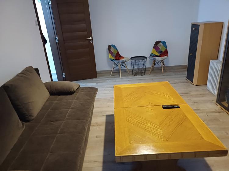 Tineretului -C.R.Motru -2 camere - 8