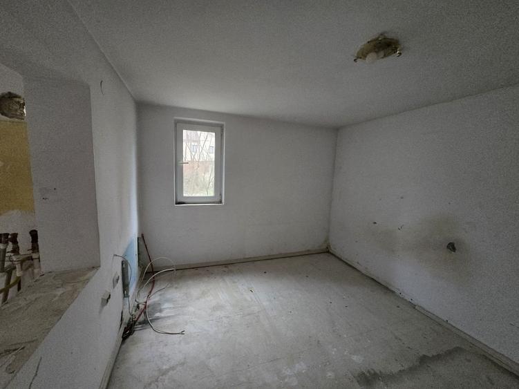 Teren 514 mp cu autorizație construcție P+1 Damaroaia Sector 1 - 19