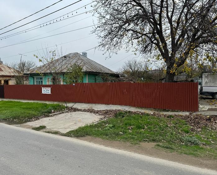 TEREN PE COLT- STRADA PRINCIPALA 767 MP - CENTRAL GROPENI - 1