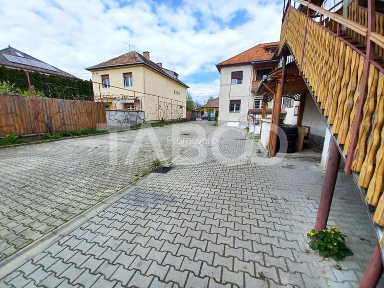 1200 mp teren cu casa individuala de  renovat in zona buna din Sibiu