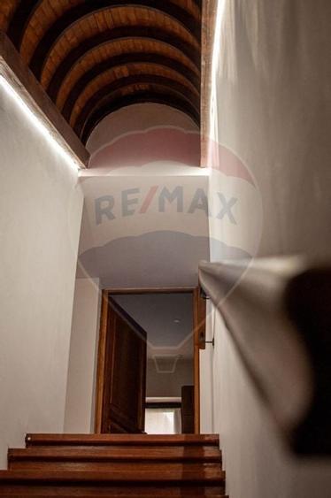 Vila unica in inima Bustenilor, vedere directa spre Caraiman - 8