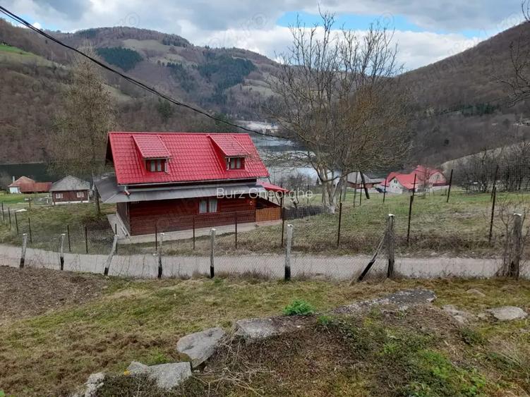 Vand casa din lemn cu izola?ie, Burzone?ti, jud Alba Vand casa din lemn cu izola?ie, Burzone?ti, jud Alba