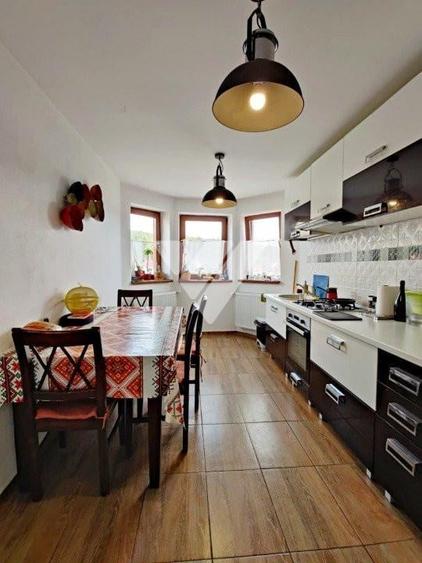Casa individuala 4 camere cu pivnita si teren 398 mp - Sura Mare Sibiu - 1