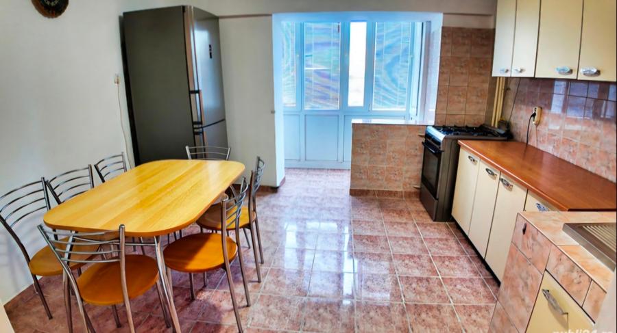 UNIRII CENTRAL, apartament -4 camere,decomandat, PROPRIETAR  - 3