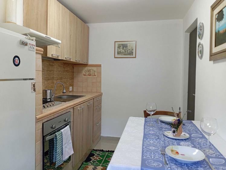 Apartament 3 camere Cal. Ferentari - 1