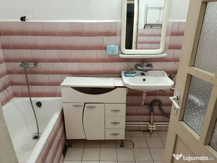 Inchiriez casa la curte cu 2 camere,bucatarie,baie,debara,marchiza,hol,Constanta - 9