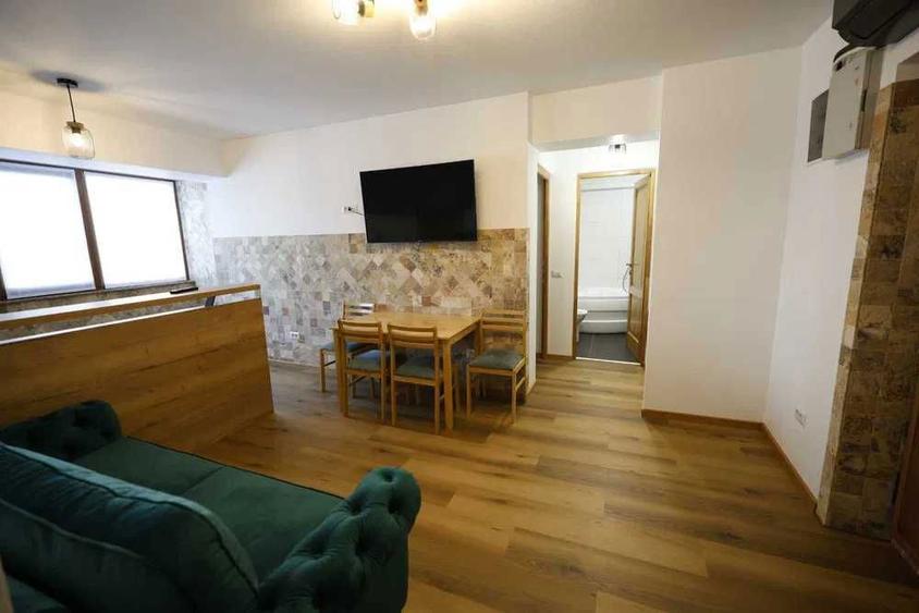 Vand apartament 3 camere zona Catedrala - 4