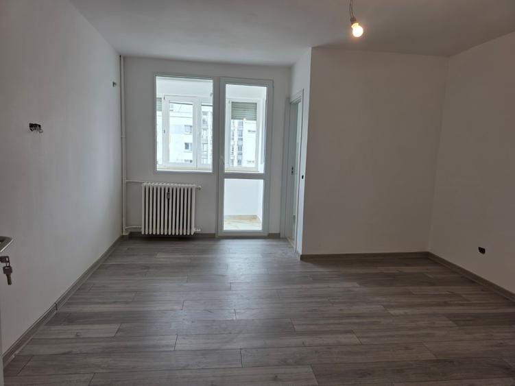 Nicolae Grigorescu, 10 minute metrou, la parcul Titanii, Prisaca Dornei, - 6