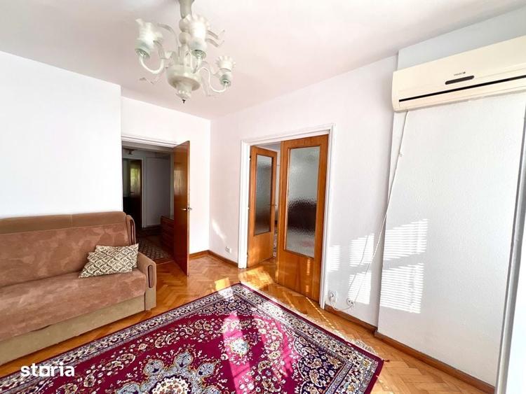 Apartament cu 4 camere decomandat în Centrul Civic