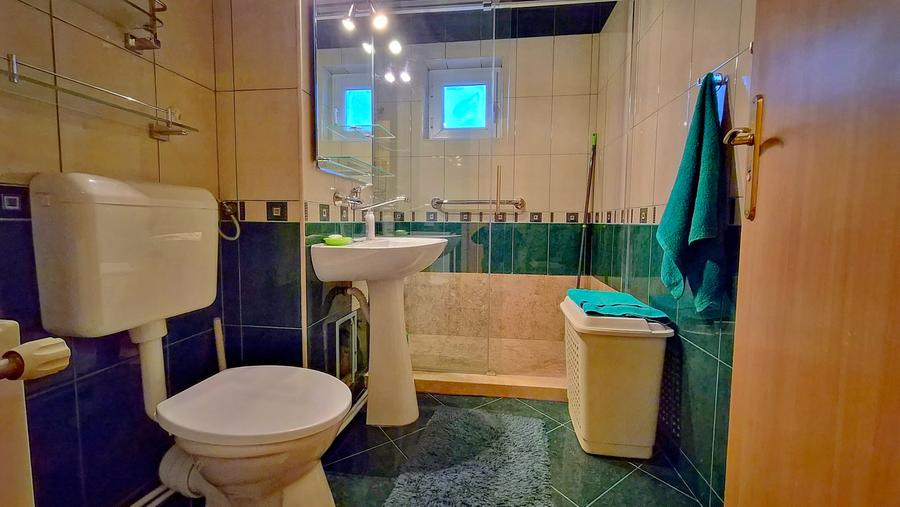 Apartament cu 2 camere semidecomandat în Inel II