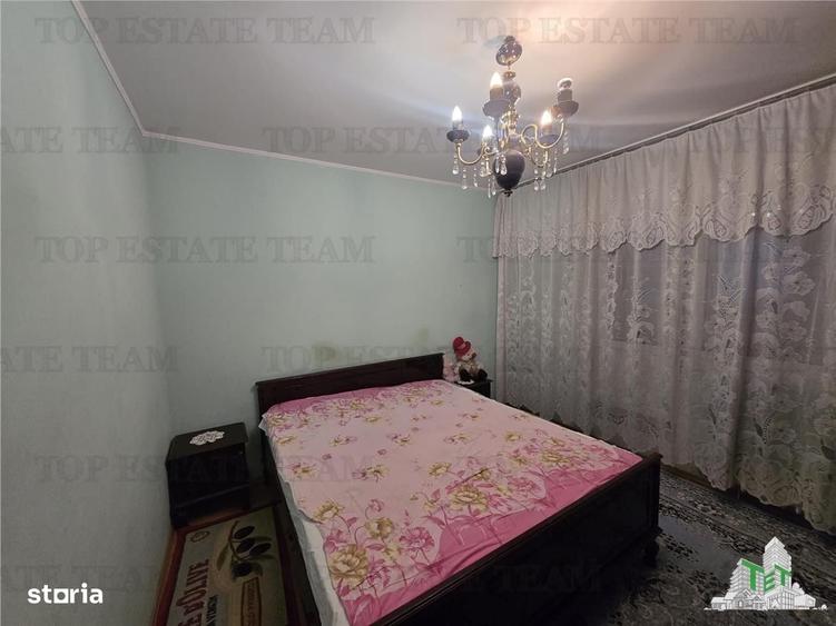 Apartament cu 3 camere în Uverturii
