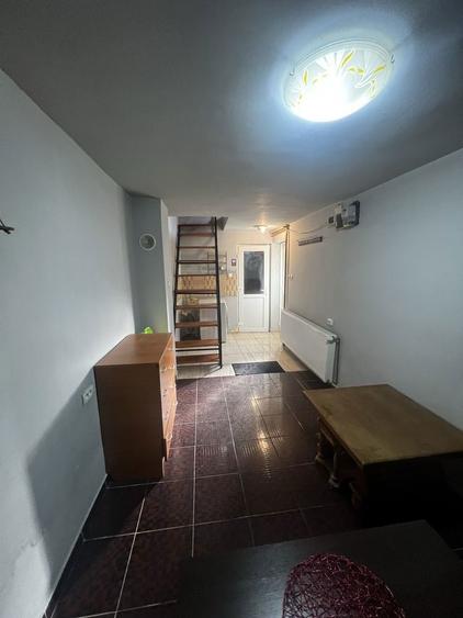 Proprietar inchiriez apartament la curte comuna (3 camere) - 5