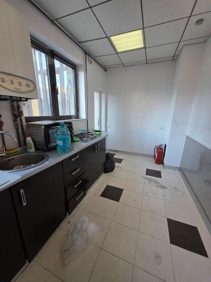 B-ul Magheru, 10 minute metrou Piata Romana, in blocul cu cinema Patria - 3