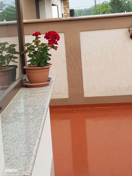 Casa mobilata de vanzare cu 5 camere ?i teren de 250 mp - 13