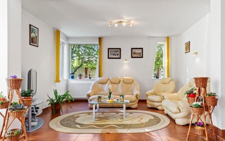 Vila de vanzare,7 camere,teren 1080mp,zona lacului Fundeni,600.000euro - 8