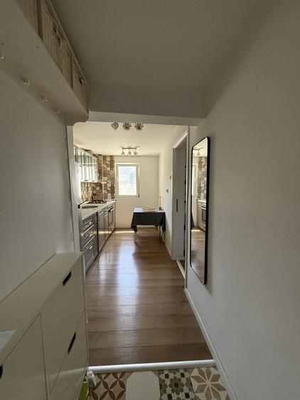 Apartament cu 2 camere semidecomandat în Victoriei